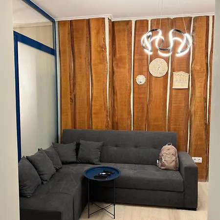Full Near Omonia Square Апартаменты Афины